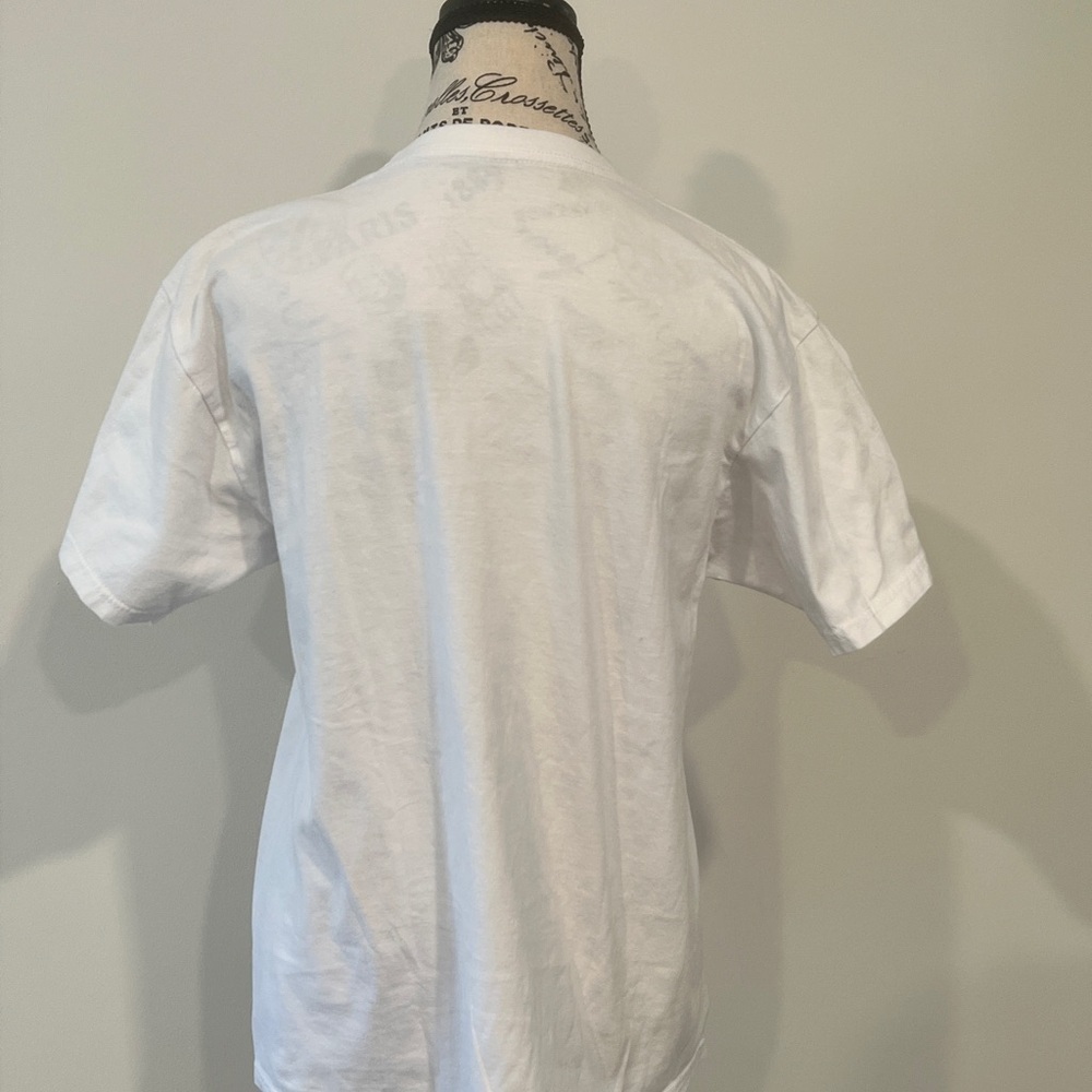 FRIENDS Women's White Graphic T-Shirt, Medium - Picture 3 of 4